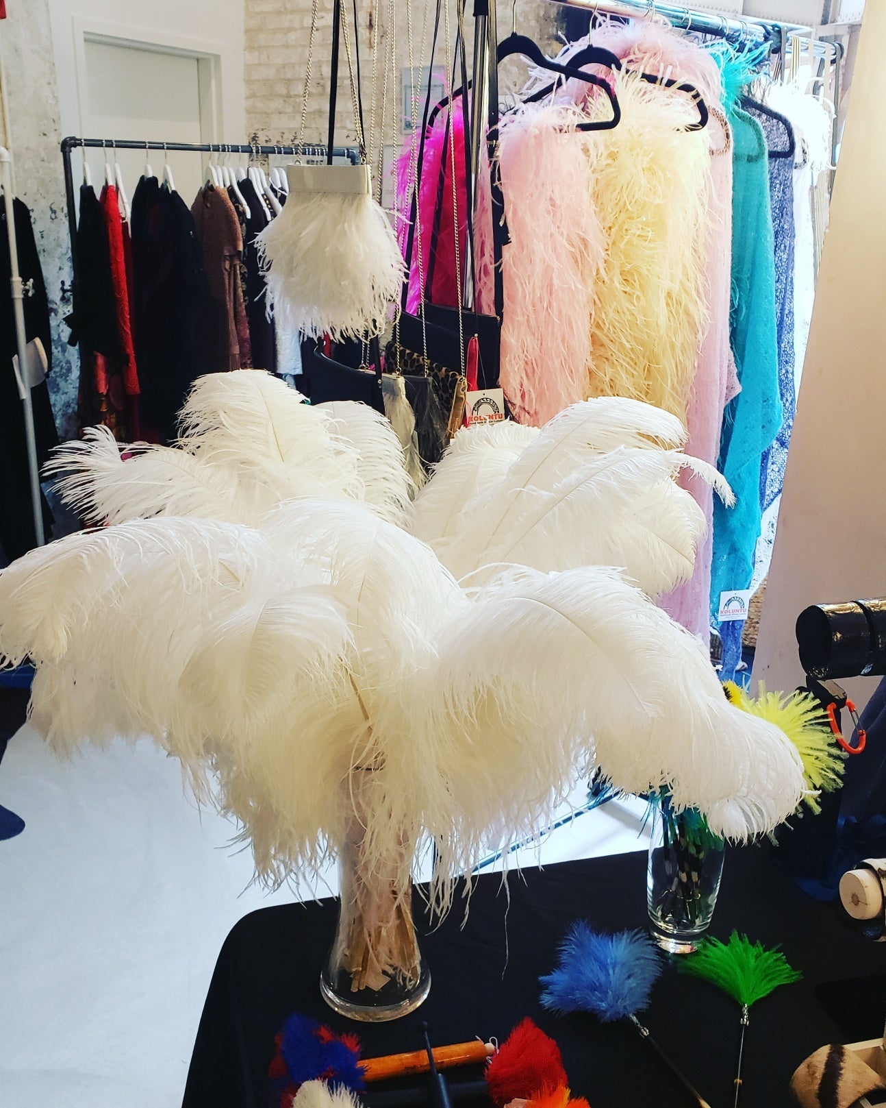 1st Quality XL Individual Female Ostrich Feathers
